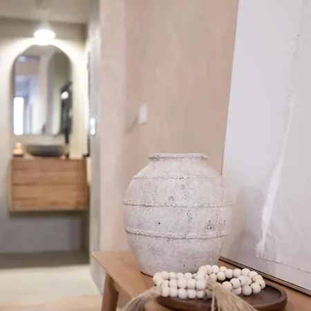 Eos Retreat In Trastevere With Pool Рим